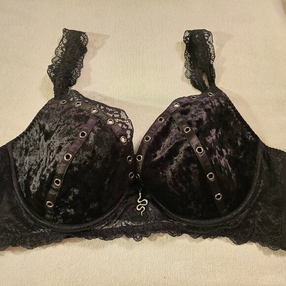 Killstar Other - KILLSTAR XL Black Sacred Spirits Velvet Bra GUC Snake Charm KSRA005372 Metal